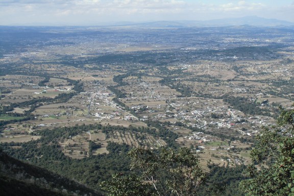 Aussicht aus 2940m Höhe vom Berg Cuatlapanga